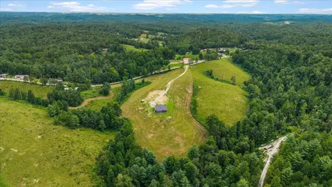 View/Area - 2113 Calaboose Ridge Rd, Campton, KY 41301 photo 3 of 4