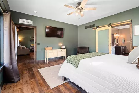 Bedroom - 2113 Calaboose Ridge Rd, Campton, KY 41301 photo 3 of 6