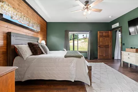 Bedroom - 2113 Calaboose Ridge Rd, Campton, KY 41301 photo 4 of 6