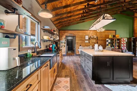 Kitchen - 2113 Calaboose Ridge Rd, Campton, KY 41301 photo 4 of 4