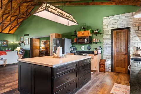 Kitchen - 2113 Calaboose Ridge Rd, Campton, KY 41301 photo 3 of 4