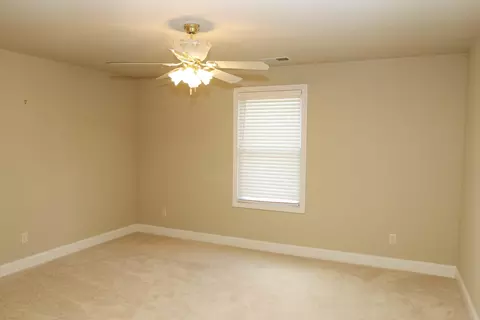 Bedroom - 123 Kingston Dr, Georgetown, KY 40324 photo 10 of 11
