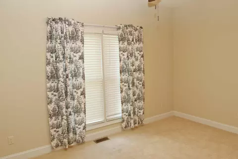 Bedroom - 123 Kingston Dr, Georgetown, KY 40324 photo 4 of 11