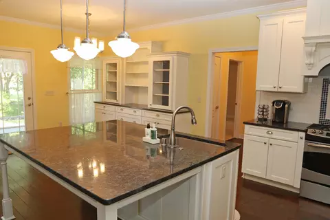 Kitchen - 123 Kingston Dr, Georgetown, KY 40324 photo 1 of 4