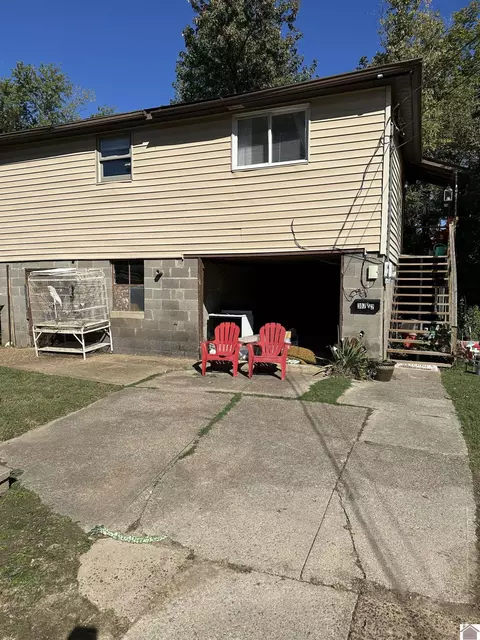 Exterior - 307 Wright St, Mayfield, KY 42066 photo 2 of 4