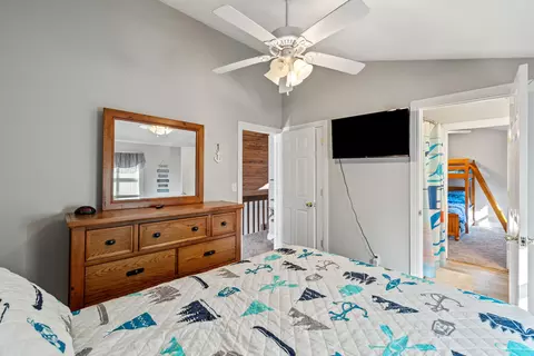 Bedroom - 2026 Keeney Rd, Nancy, KY 42544 photo 5 of 6