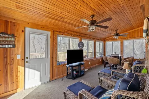Exterior - 2026 Keeney Rd, Nancy, KY 42544 photo 5 of 9