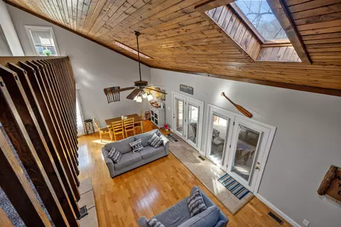 Entry Way - 2026 Keeney Rd, Nancy, KY 42544 photo 2 of 7