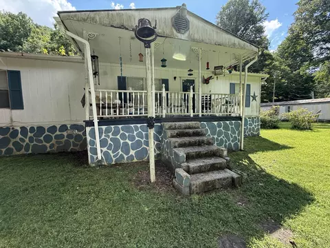 129 Engle Dr, Eolia, KY 40826