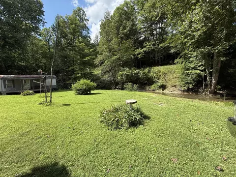 Exterior - 129 Engle Dr, Eolia, KY 40826 photo 5 of 6