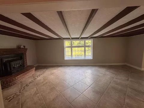 Living - 497 Bee Hive Rd, Slemp, KY 41763 photo 1 of 2