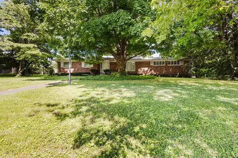 3025 Breckenwood Dr, Lexington, KY 40502