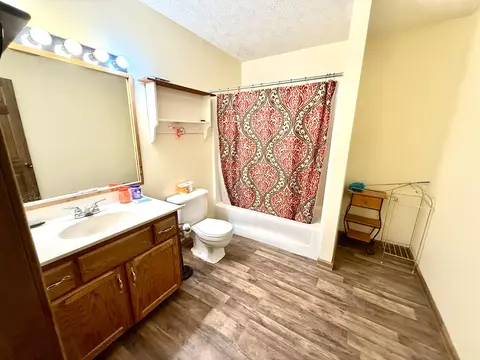 Bath - 1416 Prather Dr, Nancy, KY 42544 photo 1 of 3