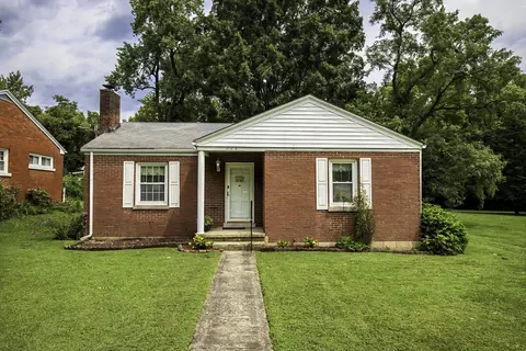 224 E Cross St, Midway, KY 40347