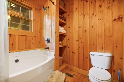 Bath - 99 Aider Ct, Stanton, KY 40380 photo 4 of 6
