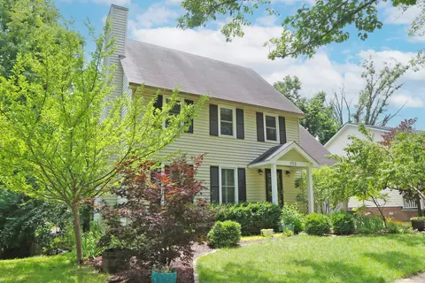 1712 Brook Park Dr, Lexington, KY 40515