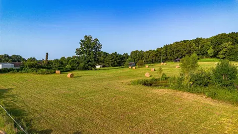 412 New Harmony Rd, Benton, KY 42025
