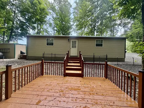 81 Airport Dr, Russell Springs, KY 42642