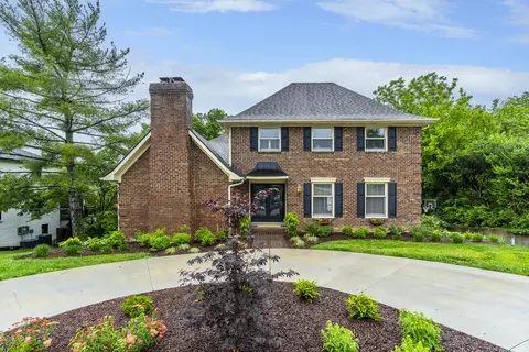 2063 Manor Dr, Lexington, KY 40502