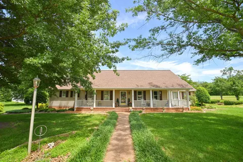 101 Willowcreek Rd, Paducah, KY 42003