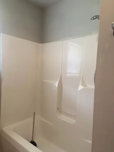 Bath - 205 Keith Whitley Blvd, Sandy Hook, KY 41171 photo 2 of 2