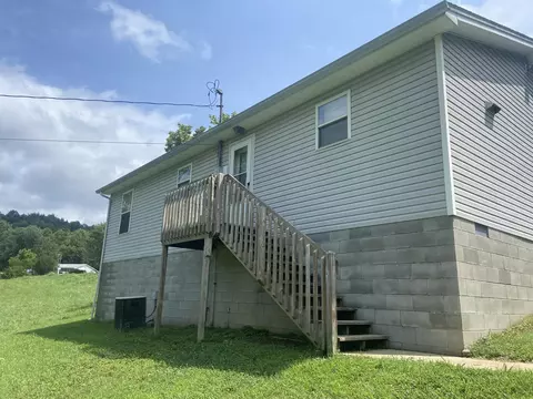 Exterior - 205 Keith Whitley Blvd, Sandy Hook, KY 41171 photo 2 of 3