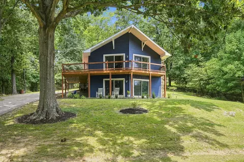 262 Bayview Dr, Eddyville, KY 42038