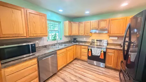 Kitchen - 67 Pine Mountain Rd, Campton, KY 41301 photo 1 of 1