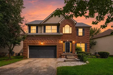631 Brookgreen Ln, Lexington, KY 40509