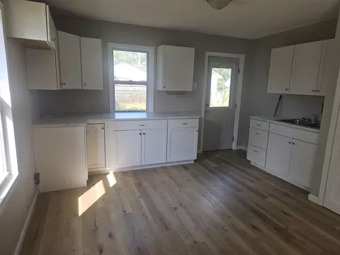Kitchen - 430 Carmicle St, Liberty, KY 42539 photo 1 of 3