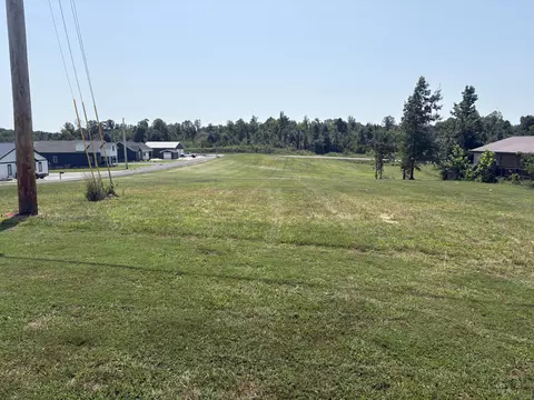 116 Cambridge Shores Dr, Gilbertsville, KY 42044