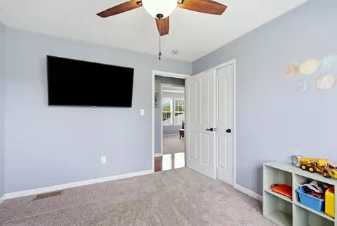 Bedroom - 122 Saddle Brook Cir, Berea, KY 40403 photo 3 of 6