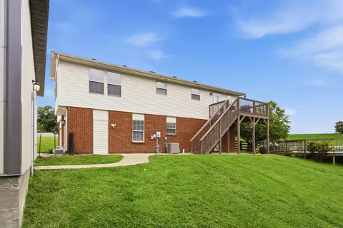 Exterior - 122 Saddle Brook Cir, Berea, KY 40403 photo 11 of 19