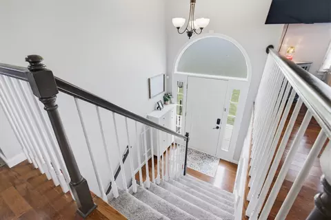 Entry Way - 122 Saddle Brook Cir, Berea, KY 40403 photo 4 of 6