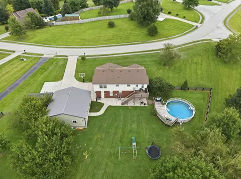 View/Area - 122 Saddle Brook Cir, Berea, KY 40403 photo 8 of 9