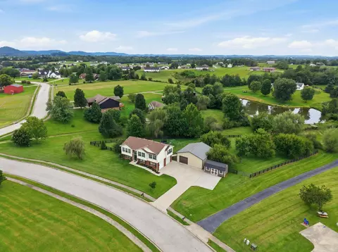 View/Area - 122 Saddle Brook Cir, Berea, KY 40403 photo 2 of 9
