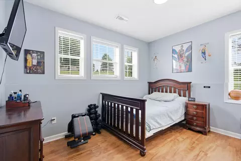 Bedroom - 122 Saddle Brook Cir, Berea, KY 40403 photo 4 of 6