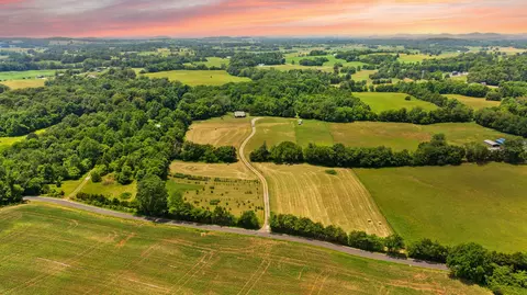 1717 Halltown Rd, Canmer, KY 42722