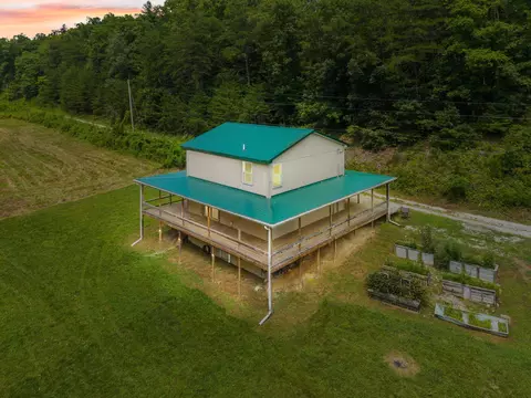 5185 Kentucky 708, Beattyville, KY 41311