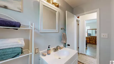 Bath - 80 Windjammer Pl, Hardin, KY 42048 photo 1 of 2