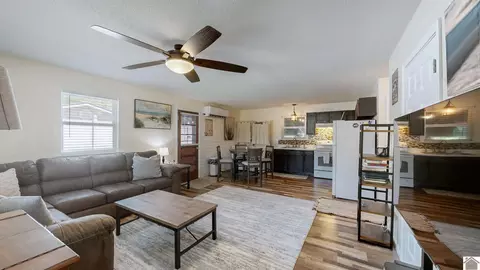 Living - 80 Windjammer Pl, Hardin, KY 42048 photo 1 of 2