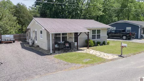 Exterior - 80 Windjammer Pl, Hardin, KY 42048 photo 6 of 7
