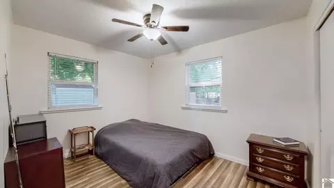 Bedroom - 80 Windjammer Pl, Hardin, KY 42048 photo 2 of 3