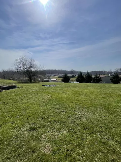 Exterior - 25 Hickory Hill Dr, Corbin, KY 40701 photo 5 of 10