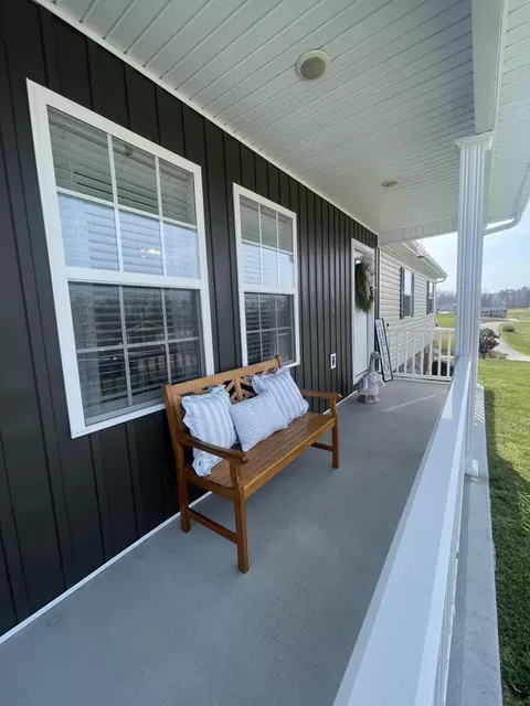 Exterior - 25 Hickory Hill Dr, Corbin, KY 40701 photo 4 of 10