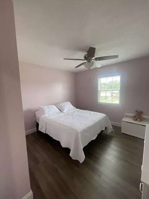 Bedroom - 25 Hickory Hill Dr, Corbin, KY 40701 photo 2 of 3