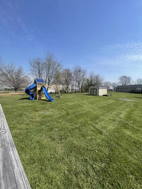 Exterior - 25 Hickory Hill Dr, Corbin, KY 40701 photo 6 of 10