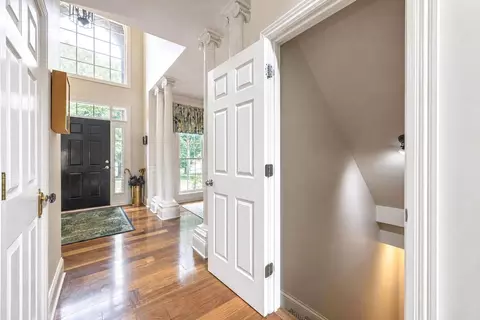 Entry Way - 170 E Main St, Paris, KY 40361 photo 15 of 16