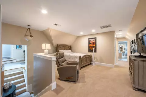 Bedroom - 170 E Main St, Paris, KY 40361 photo 6 of 11