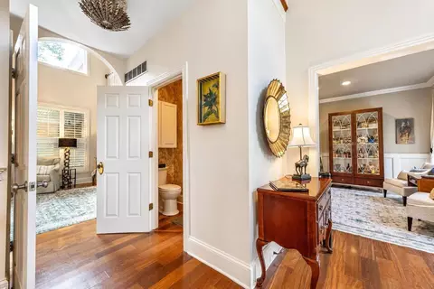 Entry Way - 170 E Main St, Paris, KY 40361 photo 4 of 16